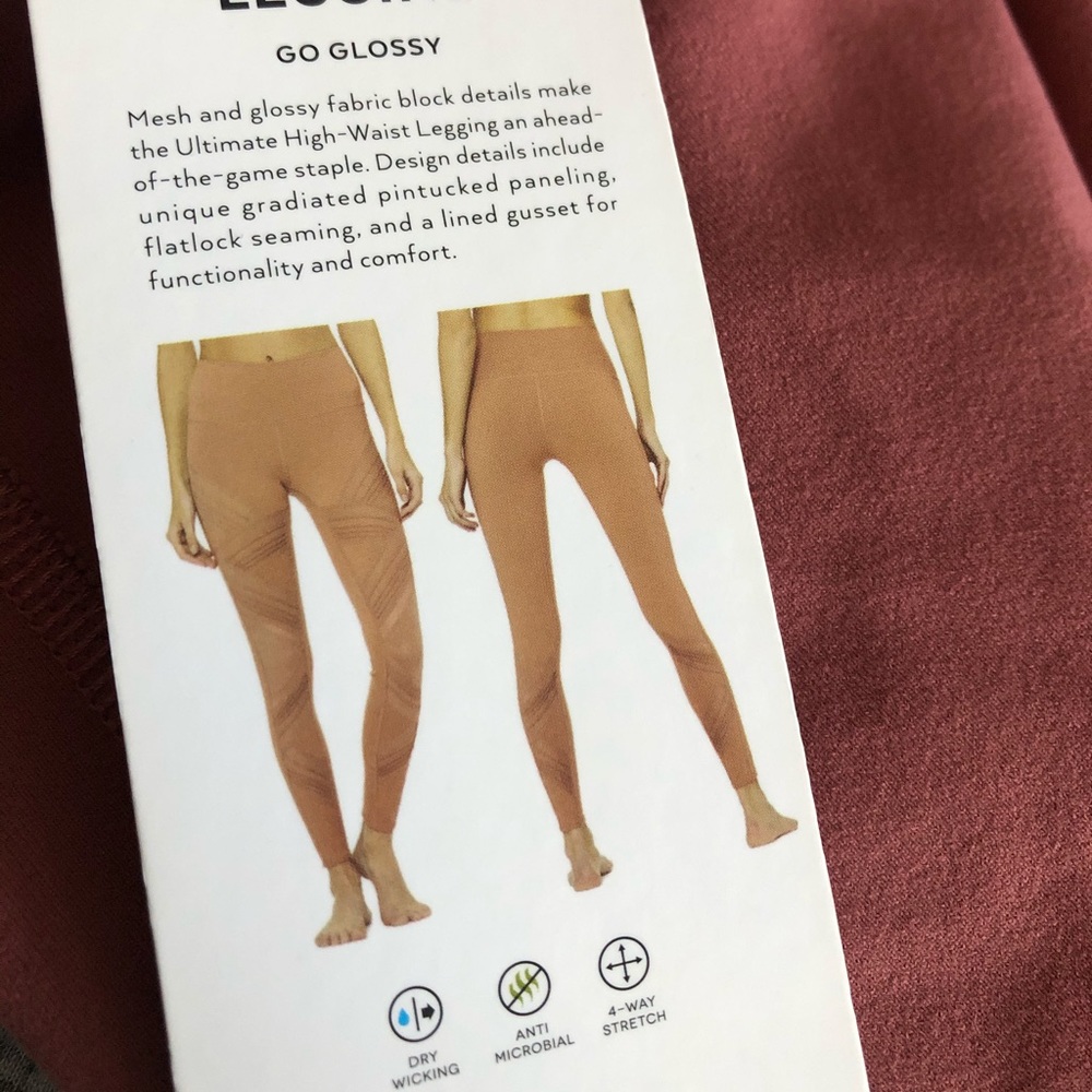 ALO yoga Leggings - Picture 7 of 7
